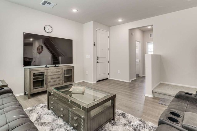 Detail Gallery Image 4 of 32 For 28538 via Prago, Temecula,  CA 92591 - 4 Beds | 3 Baths