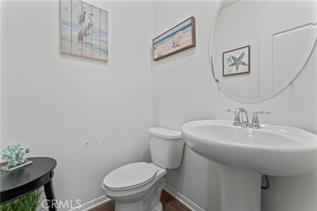Detail Gallery Image 4 of 41 For 28425 Pinon Ct, Winchester,  CA 92596 - 4 Beds | 3 Baths