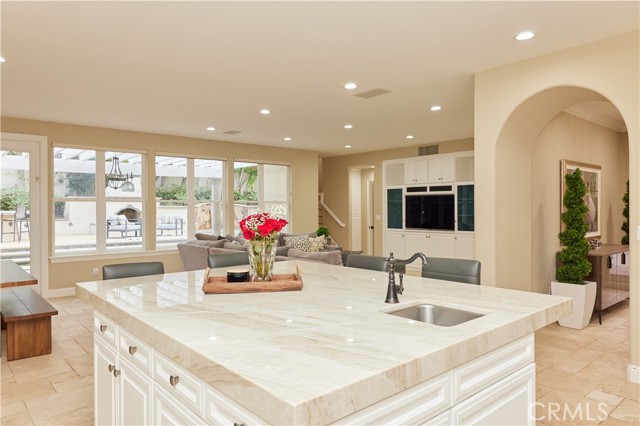 6f6b074c 376f 46bc A55b Ae33df28a5e8