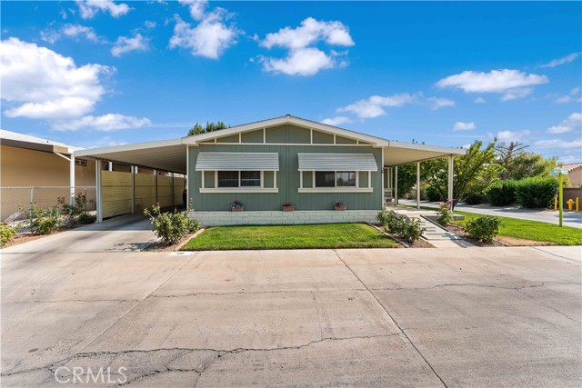 Detail Gallery Image 4 of 54 For 45465 25th St, Lancaster,  CA 93535 - 3 Beds | 2 Baths