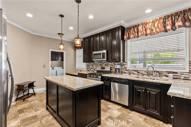 15455 Glenoaks, 481 photo 21