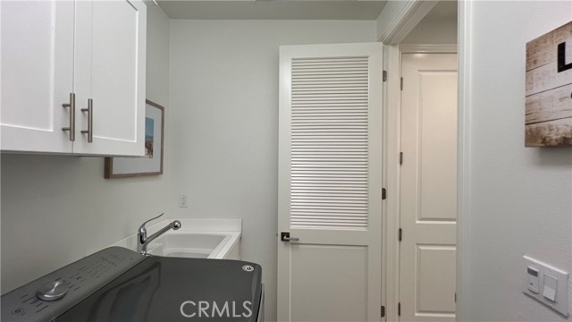 80 Quill, Irvine CA: https://media.crmls.org/medias/6f6e1f02-75c3-417a-83b5-11544b753bed.jpg