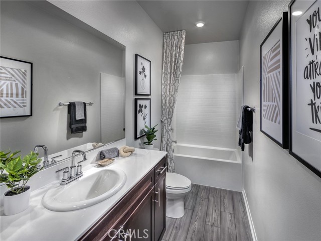 Detail Gallery Image 9 of 18 For 2071 Bergamot St, Redlands,  CA 92374 - 3 Beds | 2/1 Baths