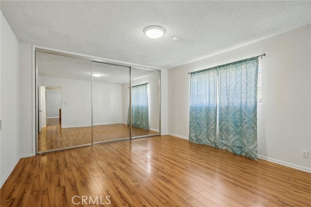 4358 Mammoth Avenue, 14 photo 11