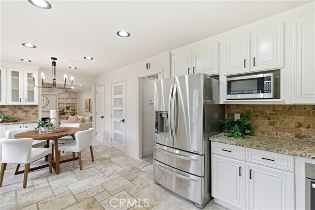 Detail Gallery Image 13 of 59 For 21630 Edward, Cupertino,  CA 95014 - 5 Beds | 3 Baths