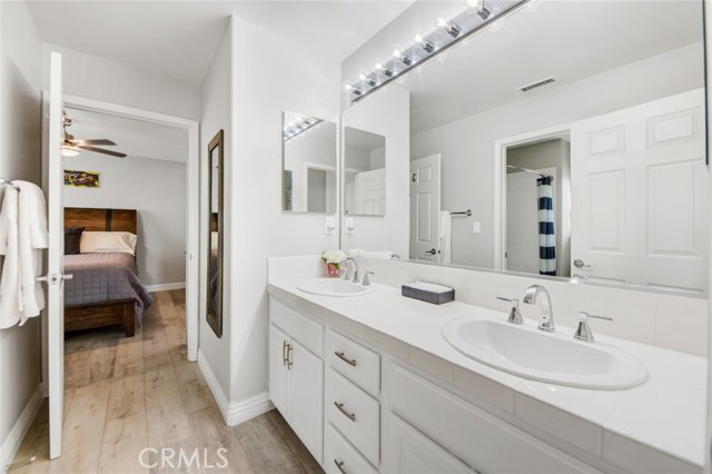 11226 Ravenna Lane, Porter Ranch CA: https://media.crmls.org/medias/6f714291-6724-4bd0-893b-d56d30d32d4d.jpg