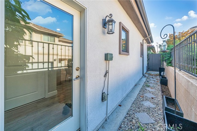 Detail Gallery Image 33 of 35 For 432 S Alhambra #E,  Monterey Park,  CA 91755 - 3 Beds | 3 Baths