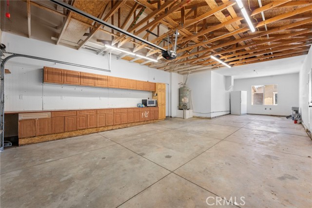1037 Charles Street, Banning CA: https://media.crmls.org/medias/6f720f06-55c0-44b1-8e90-26364f2f3320.jpg