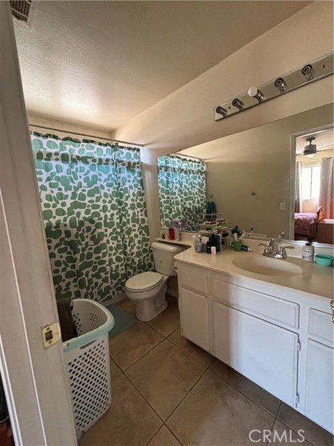 Detail Gallery Image 8 of 10 For 8465 Reseda Ave, Fontana,  CA 92335 - 3 Beds | 2 Baths