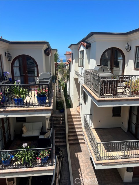 3108 Vista Drive, Manhattan Beach, California 90266, 3 Bedrooms Bedrooms, ,4 BathroomsBathrooms,Residential,Sold,Vista,SB22145978