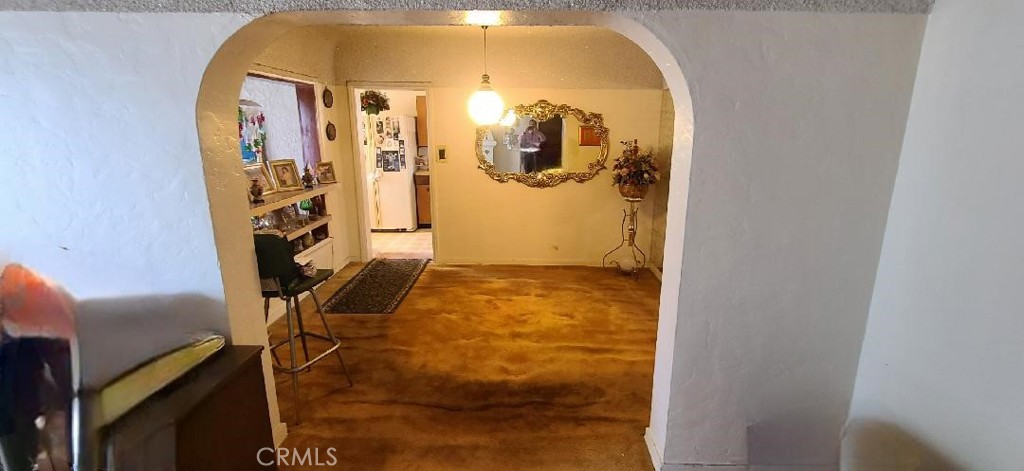 https://media.crmls.org/medias/6f72b763-fc10-49d0-87ed-bd1fc129568d.jpg?preset=X-Large