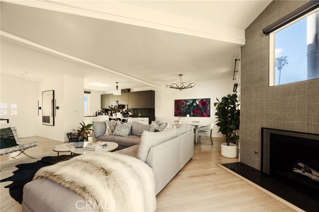 Detail Gallery Image 4 of 31 For 610 9th St a,  Hermosa Beach,  CA 90254 - 3 Beds | 2/1 Baths