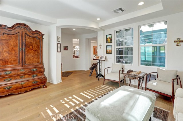 Detail Gallery Image 6 of 60 For 6845 Shadow Wood Dr, Moorpark,  CA 93021 - 5 Beds | 4/1 Baths