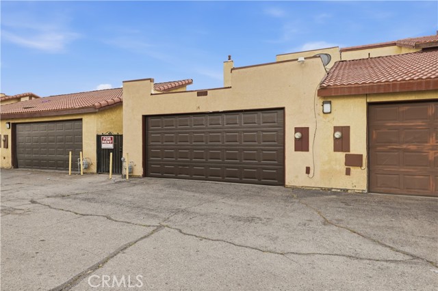 1700 E Avenue Q14, Palmdale CA: https://media.crmls.org/medias/6f732fb6-75d0-4a41-85d2-f3cfd15fd271.jpg