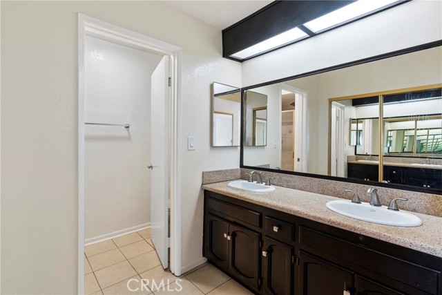 Detail Gallery Image 14 of 27 For 7625 Reseda Bld #104,  Reseda,  CA 91335 - 3 Beds | 2 Baths