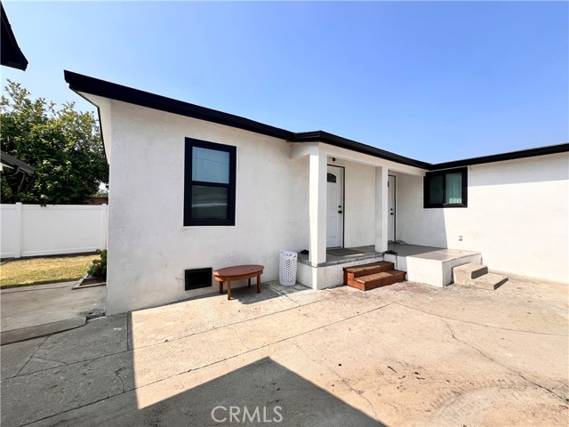 Detail Gallery Image 2 of 2 For 326 S Mcbride Ave, Los Angeles,  CA 90022 - 3 Beds | 2 Baths