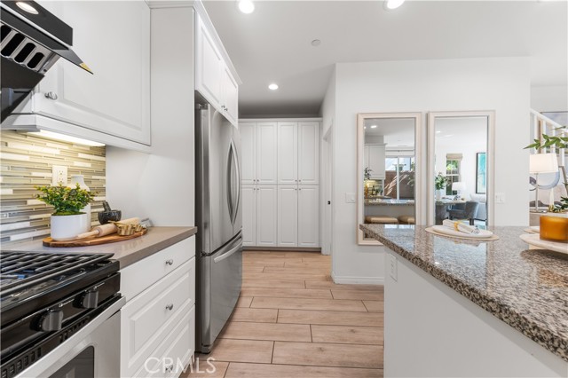 Detail Gallery Image 13 of 46 For 72 Parkwood, Irvine,  CA 92620 - 3 Beds | 2/1 Baths