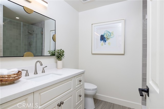 303 E Avenida Cordoba, San Clemente CA: https://media.crmls.org/medias/6f74d9f1-c8ea-44e5-a20e-598b2b145df8.jpg