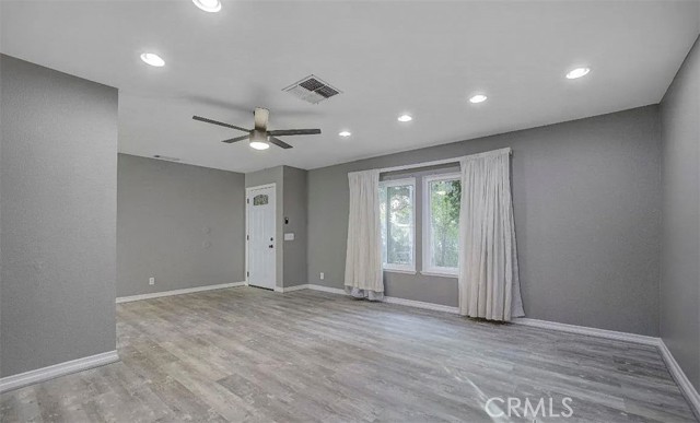 Detail Gallery Image 3 of 10 For 1202 Sunset Ave, Pasadena,  CA 91103 - 3 Beds | 2 Baths