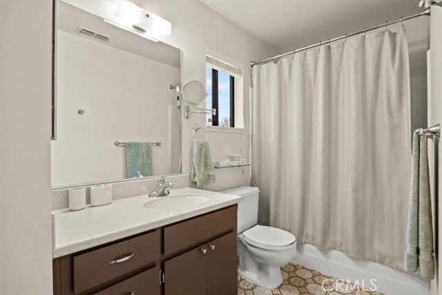 2924 Pennyroyal Dr, Chico CA: https://media.crmls.org/medias/6f776440-493d-4877-9761-d23a2cce5922.jpg