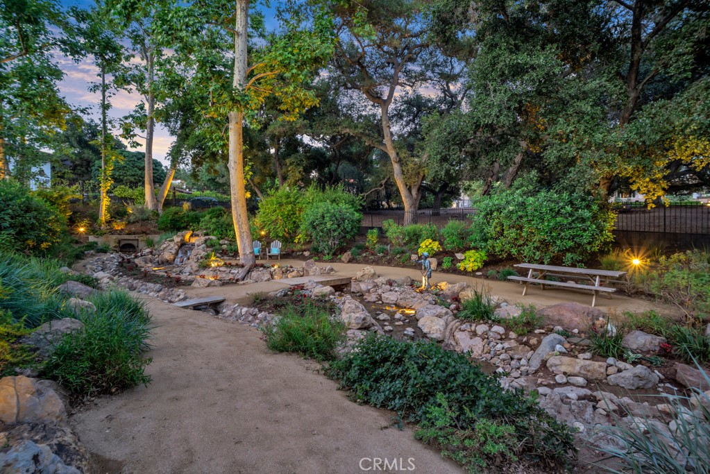 https://media.crmls.org/medias/6f781c53-48d2-4fe9-a625-0c695465a036.jpg?preset=X-Large