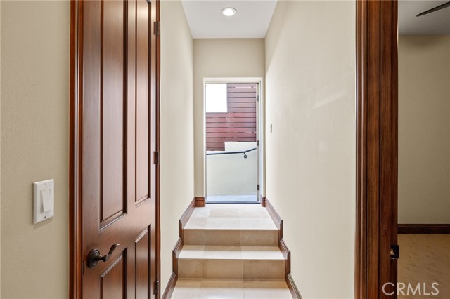 Lower Level: Separate Entrance to the Lower Level Unit