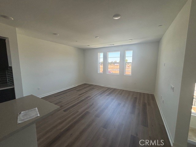552 Via San Felipe, Camarillo CA: https://media.crmls.org/medias/6f78e60c-886c-4715-a332-713b239d462b.jpg
