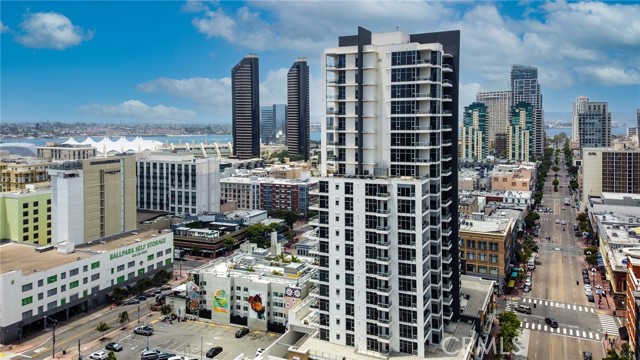 575 6th Avenue, San Diego, California 92101, 2 Bedrooms Bedrooms, ,2 BathroomsBathrooms,Residential,For Sale,6th Avenue,SW24126009