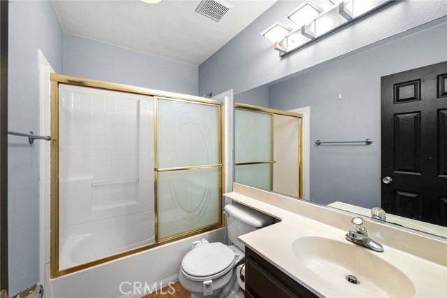 Detail Gallery Image 27 of 55 For 3905 Posada Ct, Oceanside,  CA 92058 - 3 Beds | 3 Baths