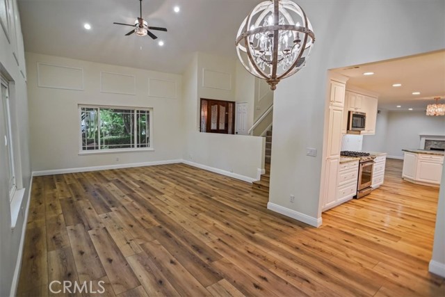 28503 Ray Court, Saugus CA: https://media.crmls.org/medias/6f7a69b3-43e0-4ece-922b-69b9b1164cf7.jpg