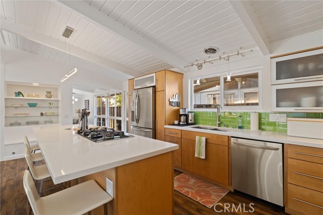 Detail Gallery Image 8 of 30 For 3202 N Studebaker Rd, Long Beach,  CA 90808 - 3 Beds | 2 Baths