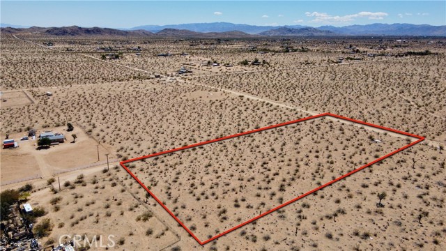 Detail Gallery Image 10 of 21 For 888 Lucky Ln, Landers,  CA 92285 - – Beds | – Baths