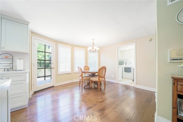 Detail Gallery Image 10 of 32 For 18741 Hillsboro Rd, Northridge,  CA 91326 - 5 Beds | 6/1 Baths