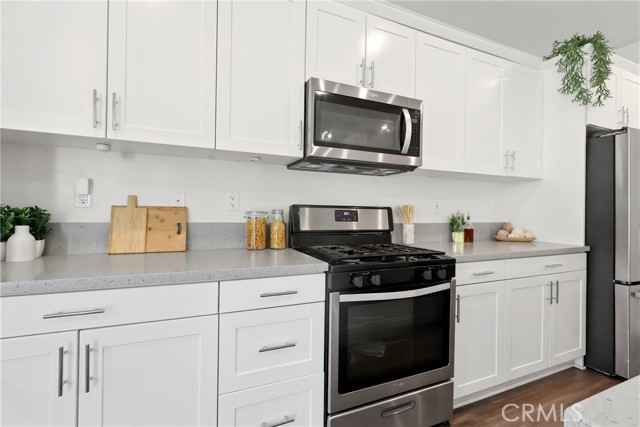 Detail Gallery Image 11 of 38 For 475 N Glenwood, Rialto,  CA 92376 - 5 Beds | 3/1 Baths