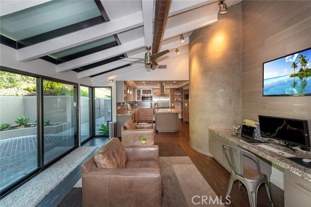 6f7b2b70 65c4 412a 9772 272fde1d2221