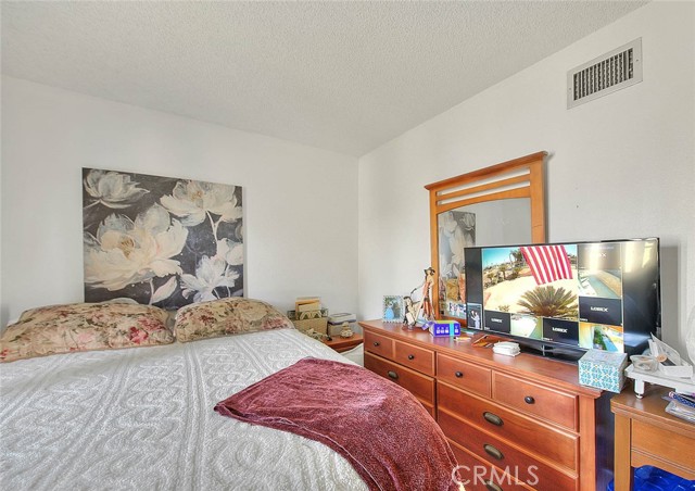 14104 Barrydale Street, La Puente CA: https://media.crmls.org/medias/6f7b7a1a-abf0-411c-8c3f-1097117dc642.jpg