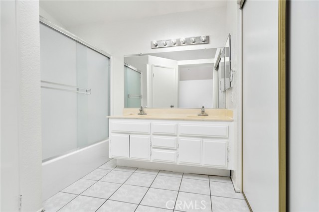 Detail Gallery Image 25 of 31 For 15642 Coventry Ln, Fontana,  CA 92337 - 3 Beds | 2/1 Baths