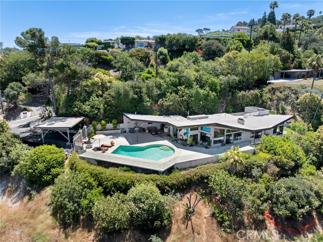 Detail Gallery Image 17 of 19 For 3655 Glenridge, Sherman Oaks,  CA 91423 - 3 Beds | 3 Baths