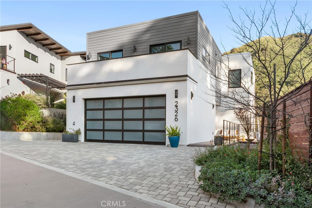 2326 Santa Ynez Avenue