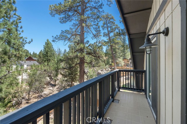 Detail Gallery Image 11 of 48 For 42662 Juniper Dr, Big Bear Lake,  CA 92315 - 3 Beds | 2 Baths