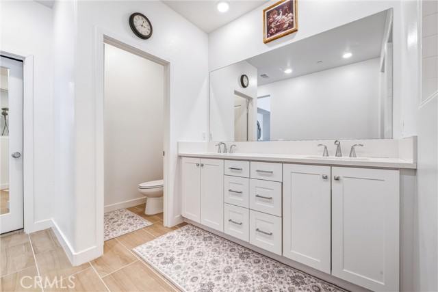 Detail Gallery Image 31 of 43 For 26767 Laurel Mountain Loop, Valencia,  CA 91381 - 4 Beds | 3 Baths