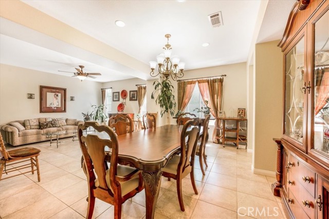 19247 Mountain Shadow Lane, Perris CA: https://media.crmls.org/medias/6f7eb6ca-9dbc-4892-ba37-cc9f13ae4a93.jpg
