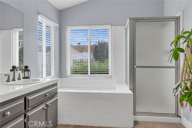 Detail Gallery Image 17 of 29 For 20647 Mesa Oak Dr Dr, Riverside,  CA 92508 - 3 Beds | 2 Baths