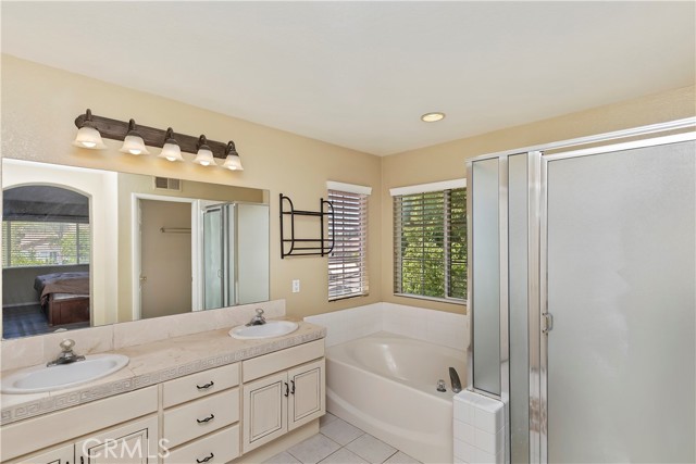 Detail Gallery Image 33 of 41 For 42467 Thoroughbred Ln, Murrieta,  CA 92562 - 4 Beds | 3 Baths