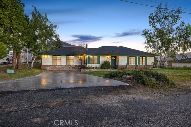 Detail Gallery Image 2 of 32 For 22209 Mccarthy Dr, Tehachapi,  CA 93561 - 3 Beds | 2 Baths