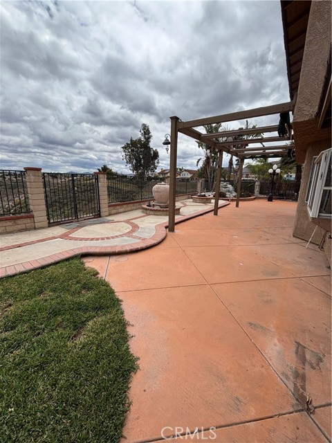 17092 Whispering Brook Way, Riverside CA: https://media.crmls.org/medias/6f805482-8888-4e13-b528-5cea4f716acb.jpg