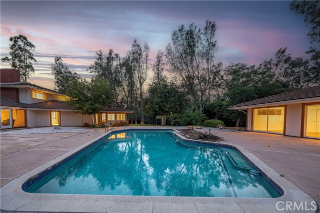 Detail Gallery Image 6 of 39 For 20827 E Mesarica Rd, Covina,  CA 91724 - 8 Beds | 6/1 Baths
