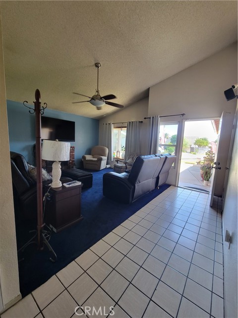 Detail Gallery Image 9 of 51 For 3012 Homer Cir, Jurupa Valley,  CA 91752 - 4 Beds | 2 Baths