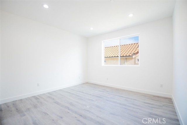 Detail Gallery Image 22 of 34 For 9114 N Nilo Ln, Panorama City,  CA 91402 - 4 Beds | 3/1 Baths