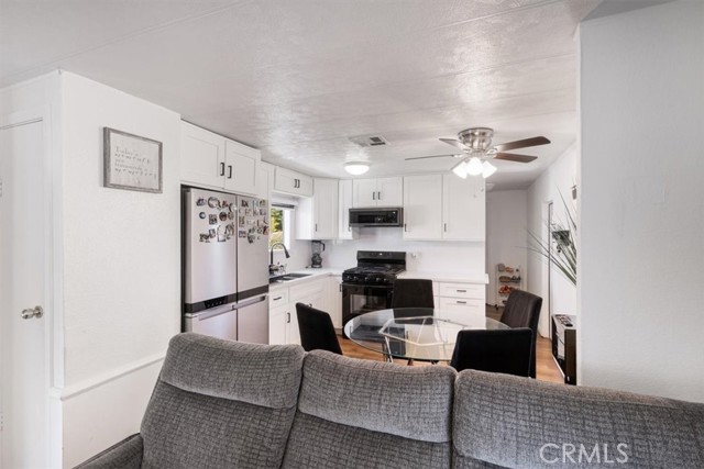 26871 Alessandro, Moreno Valley CA: https://media.crmls.org/medias/6f832a13-ed71-4671-8600-102041df6a54.jpg